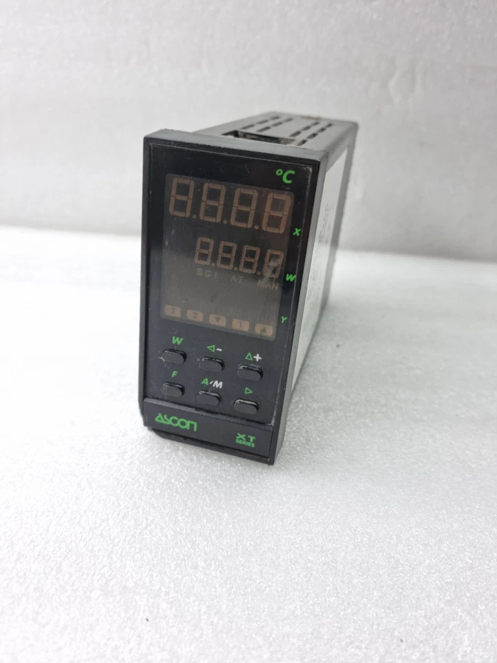 Ascon XT-41/95 Temperature Controller XT Series 100-240VAC Panel Mount